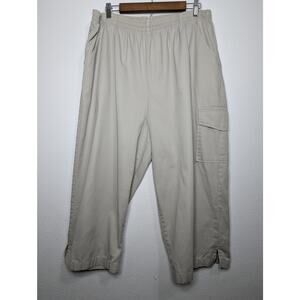 Bobbie Brooks Vintage Pull On Cropped Cargo Pants Size 34 (Measured unstretched)